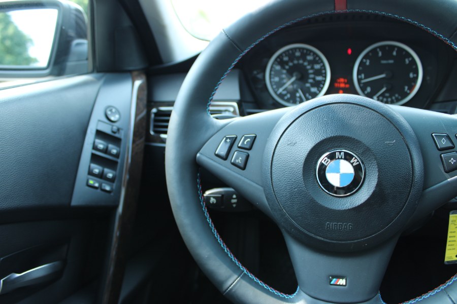 2004 BMW 5-Series 545i photo