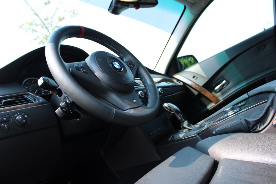 2004 BMW 5-Series 545i photo