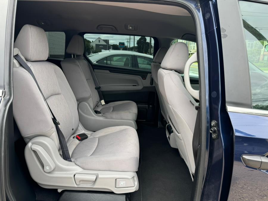 2018 Honda Odyssey LX Auto photo