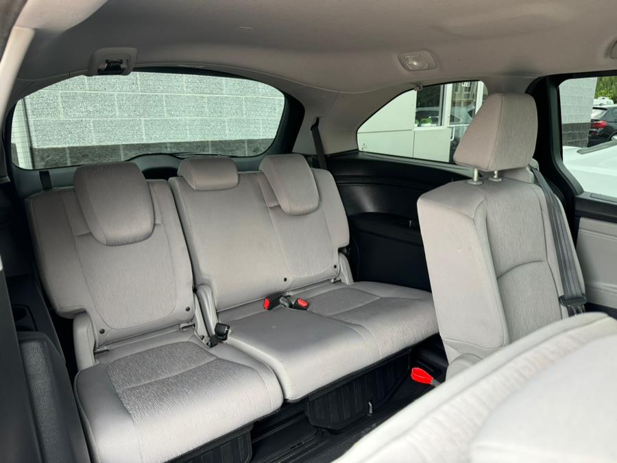 2018 Honda Odyssey LX Auto photo
