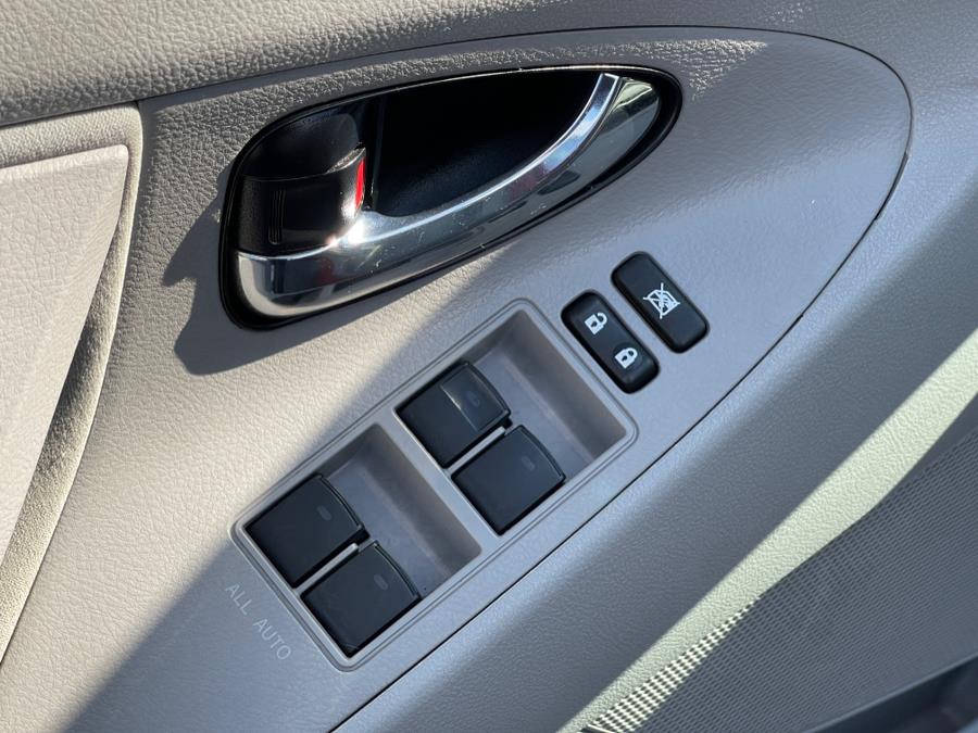 2011 Toyota Camry photo