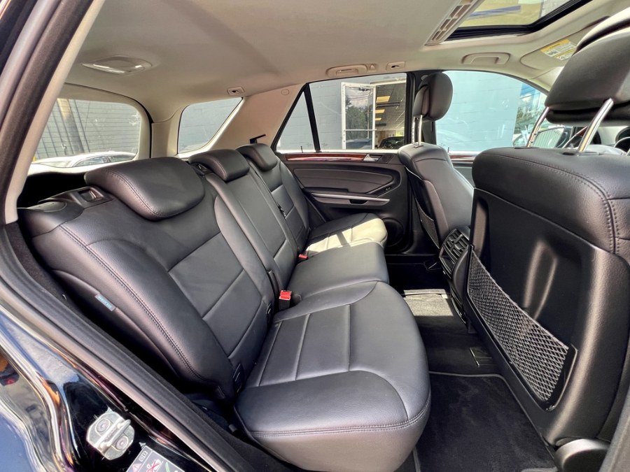 2011 Mercedes-Benz M-Class ML350 4MATIC photo