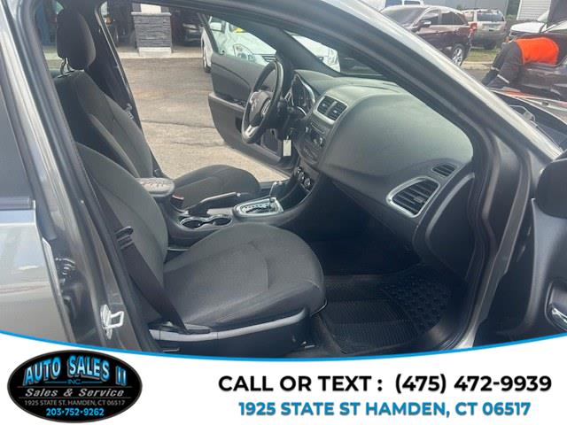 2012 Dodge Avenger SXT photo