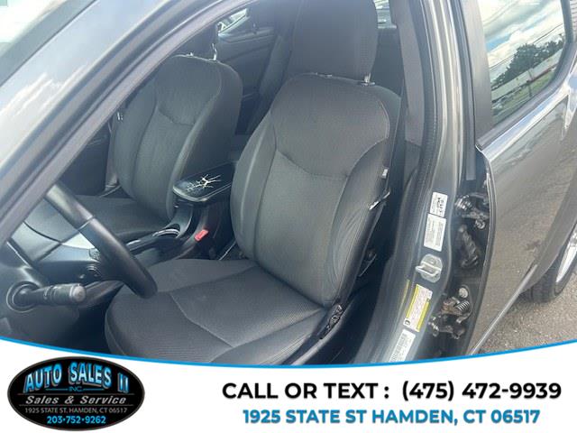 2012 Dodge Avenger SXT photo