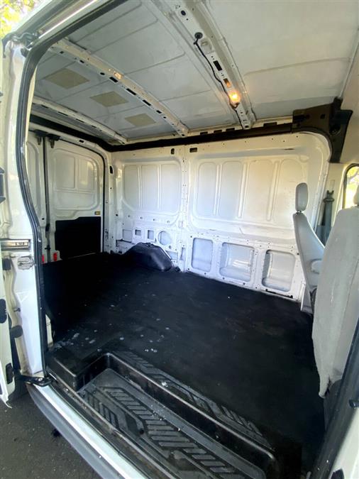 2015 Ford TRANSIT 150 3dr SWB Medium Roof Cargo  photo