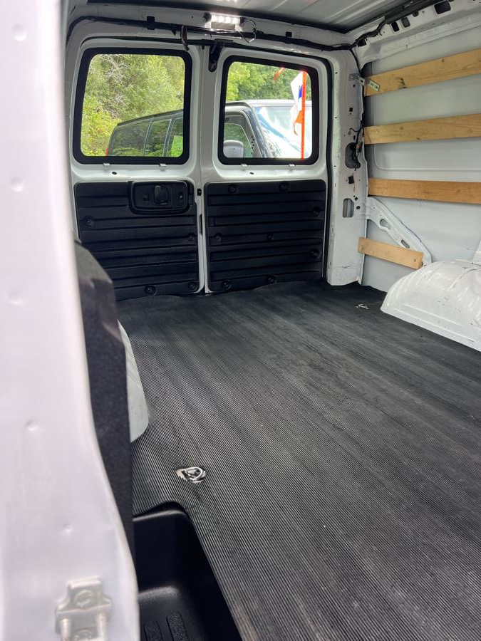 2018 Chevrolet Express Cargo Van RWD 2500 135