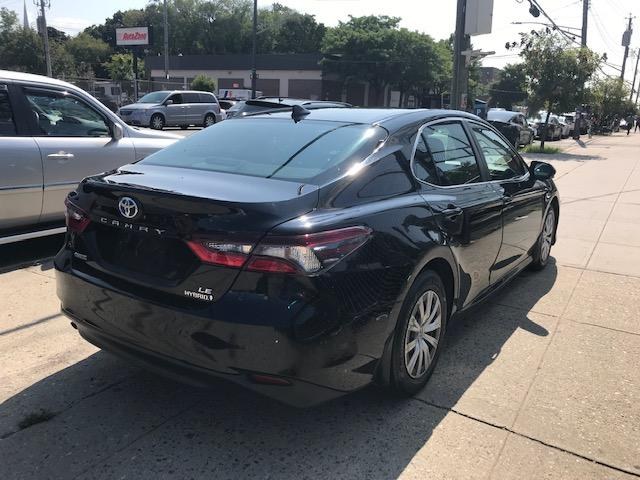 2022 Toyota Camry Hybrid LE CVT (Natl) photo