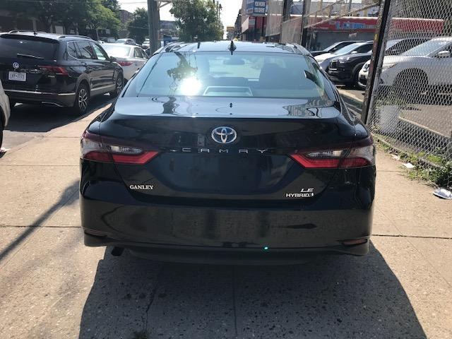 2022 Toyota Camry Hybrid LE CVT (Natl) photo