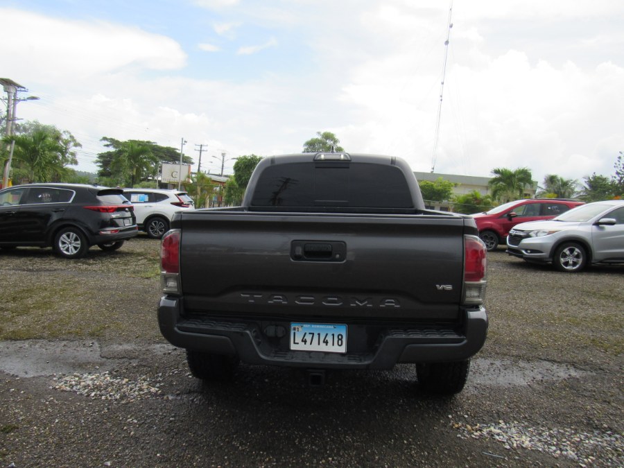 2017 Toyota Tacoma SR5 Double Cab 5'' Bed V6 4x4  photo