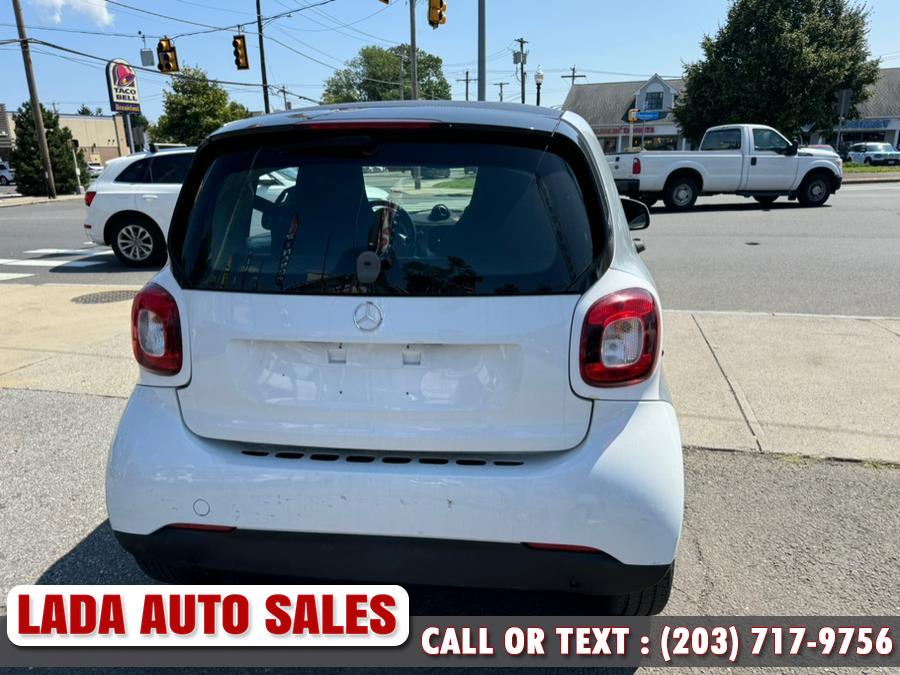 2016 smart Fortwo 2dr Cpe Pure photo