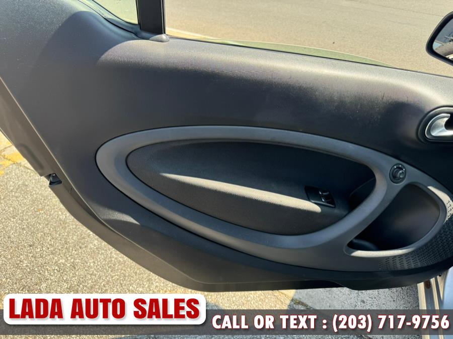 2016 smart Fortwo 2dr Cpe Pure photo