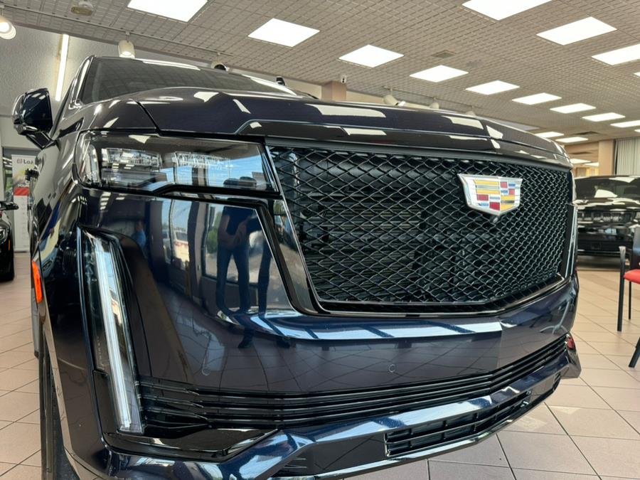 2023 Cadillac Escalade 4WD 4dr Sport photo