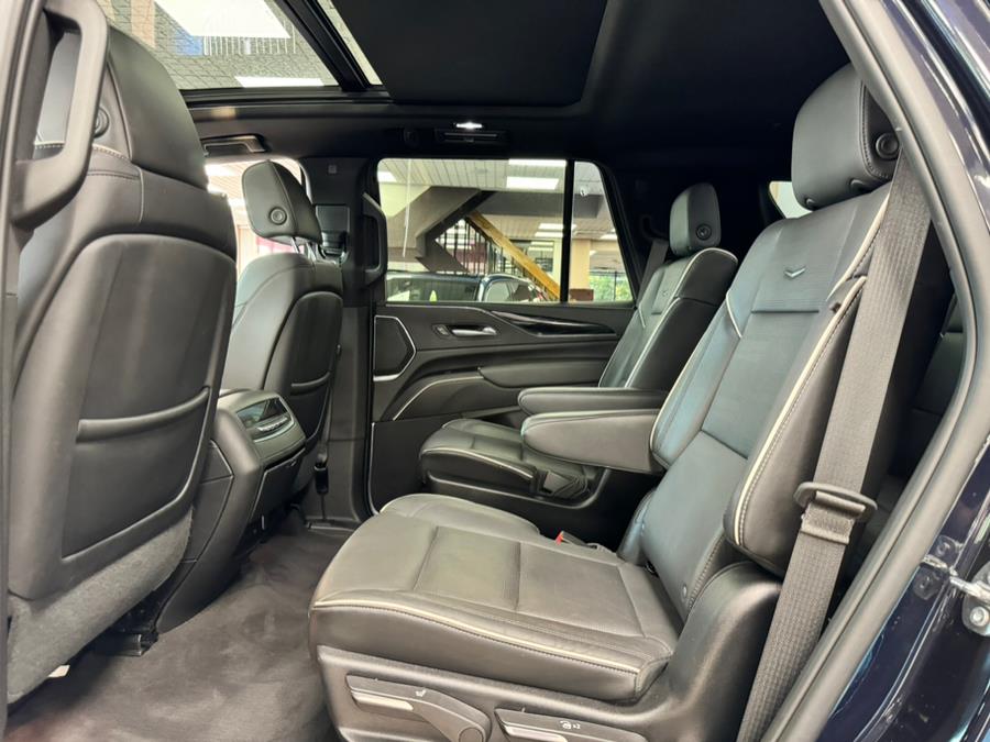 2023 Cadillac Escalade 4WD 4dr Sport photo