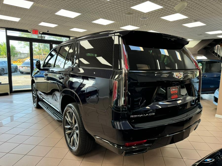 2023 Cadillac Escalade 4WD 4dr Sport photo