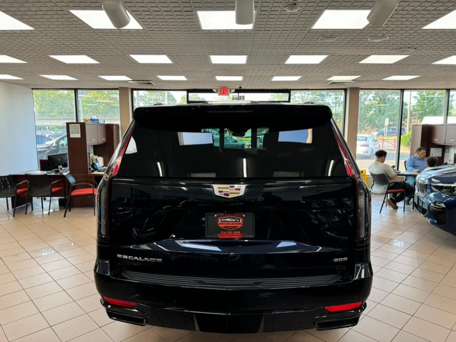 2023 Cadillac Escalade 4WD 4dr Sport photo