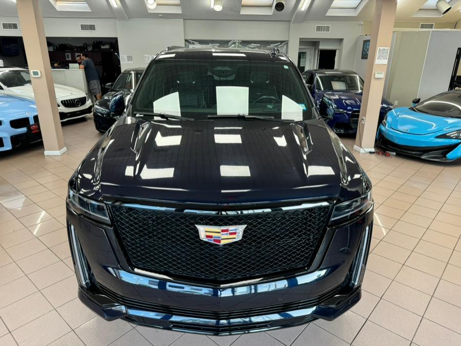 2023 Cadillac Escalade 4WD 4dr Sport photo