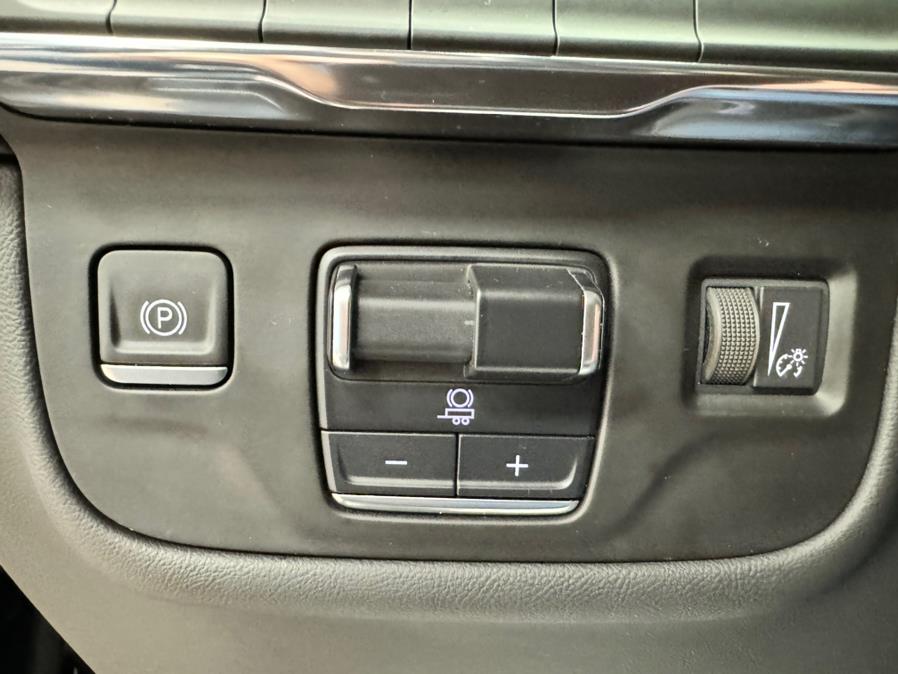 2023 Cadillac Escalade 4WD 4dr Sport photo