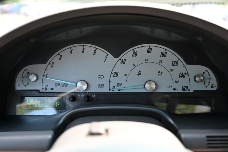 2002 Ford Thunderbird Deluxe photo
