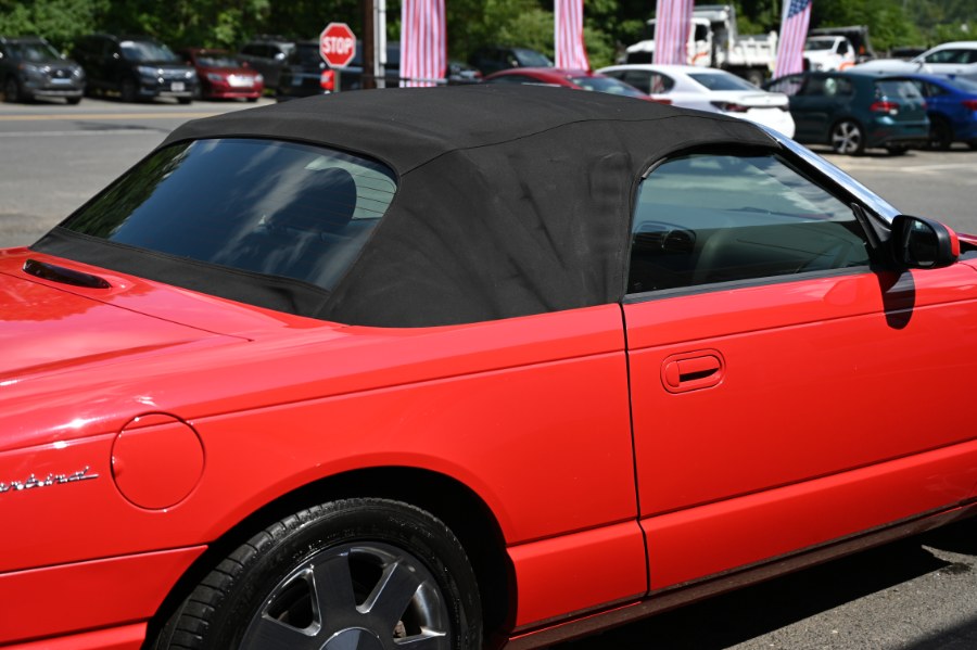 2002 Ford Thunderbird Deluxe photo