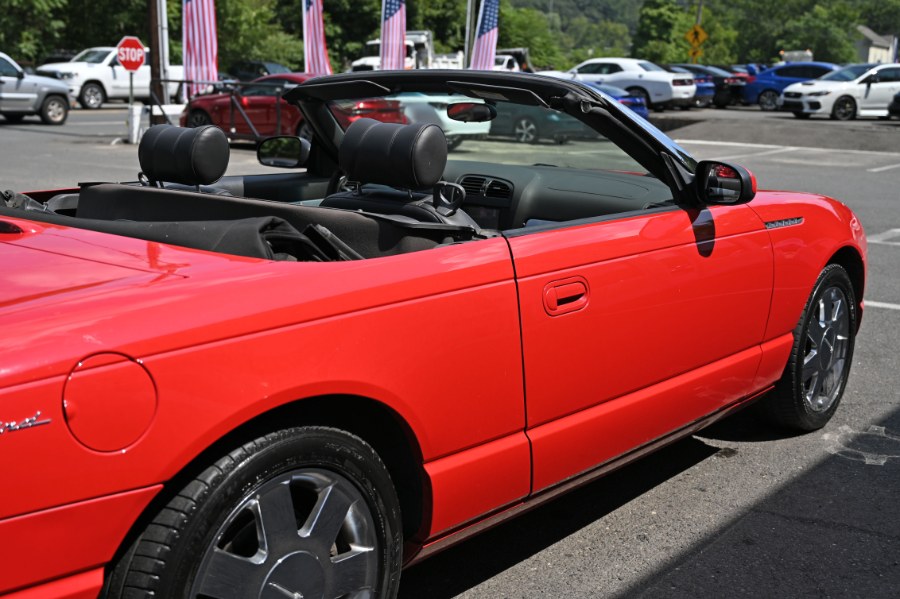 2002 Ford Thunderbird Deluxe photo