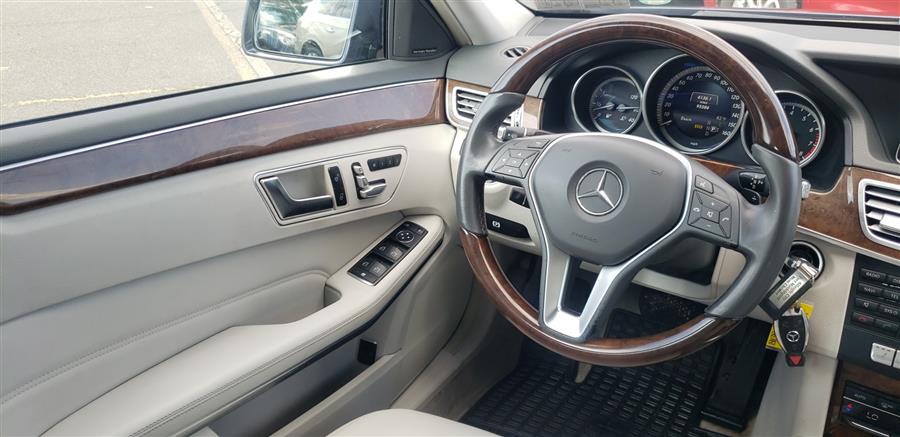 2014 Mercedes-Benz E-Class E350 4MATIC Sport photo