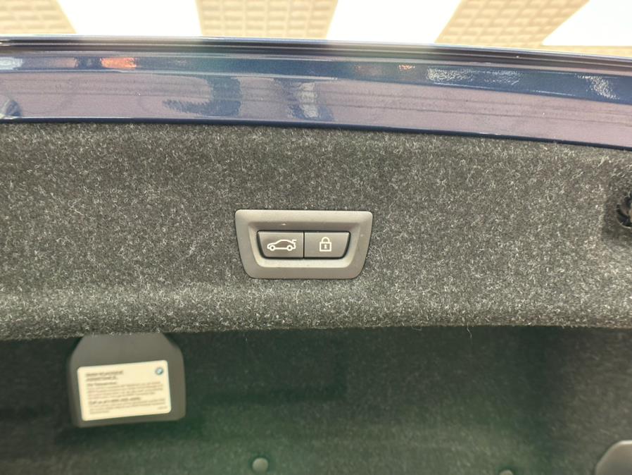 2021 BMW 3-Series 330i xDrive Sedan North Americ photo