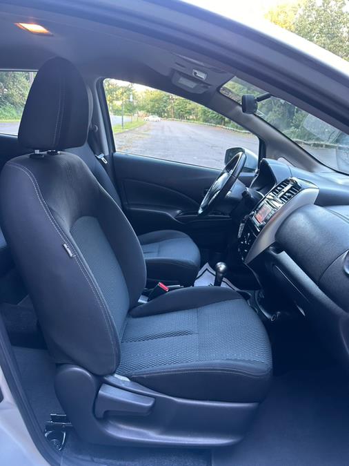 2017 Nissan Versa Note SV CVT photo