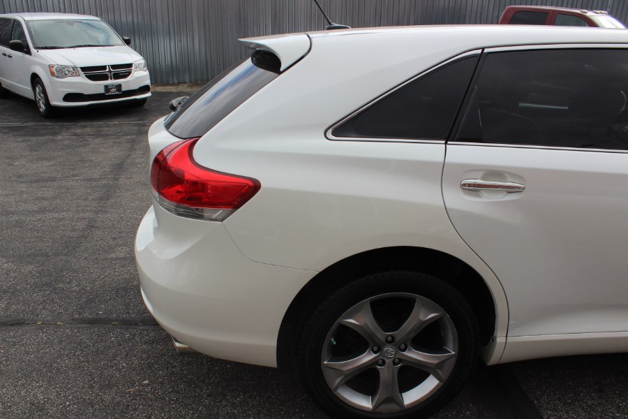 2011 Toyota Venza FWD V6 photo