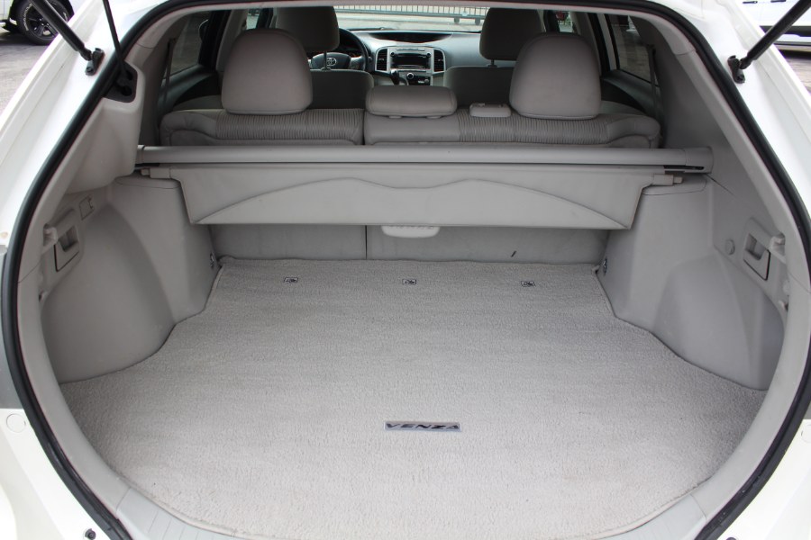 2011 Toyota Venza FWD V6 photo