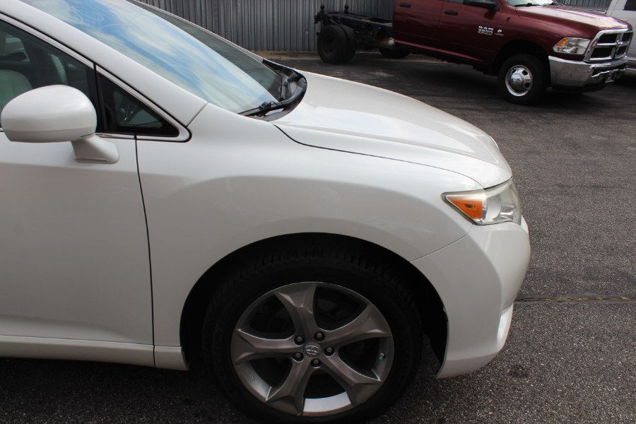 2011 Toyota Venza FWD V6 photo