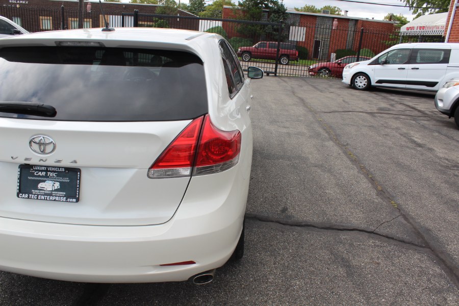 2011 Toyota Venza FWD V6 photo