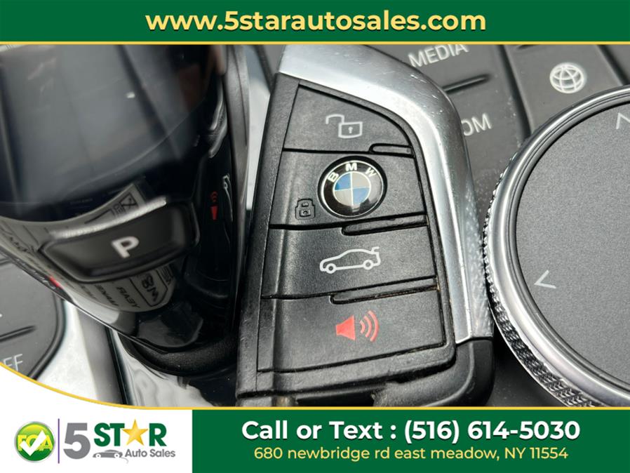 2021 BMW 3-Series 330i xDrive Sedan North Americ photo