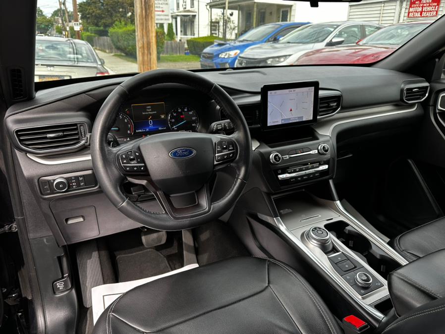 2020 Ford Explorer XLT 4WD photo