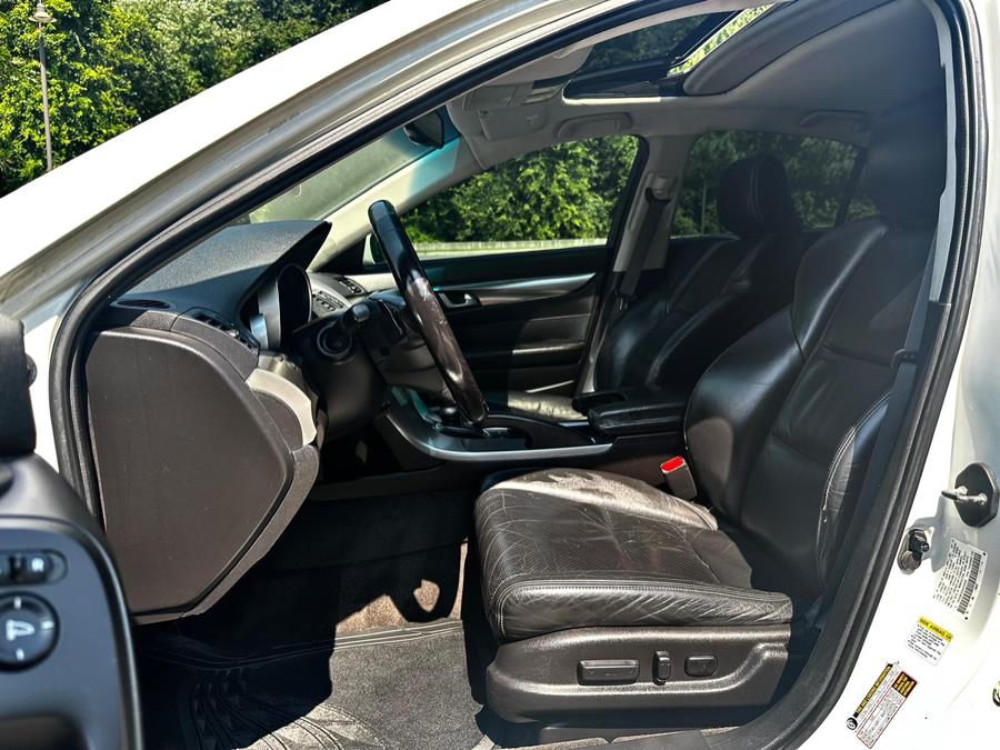 2010 Acura TL w/ Technology Package photo