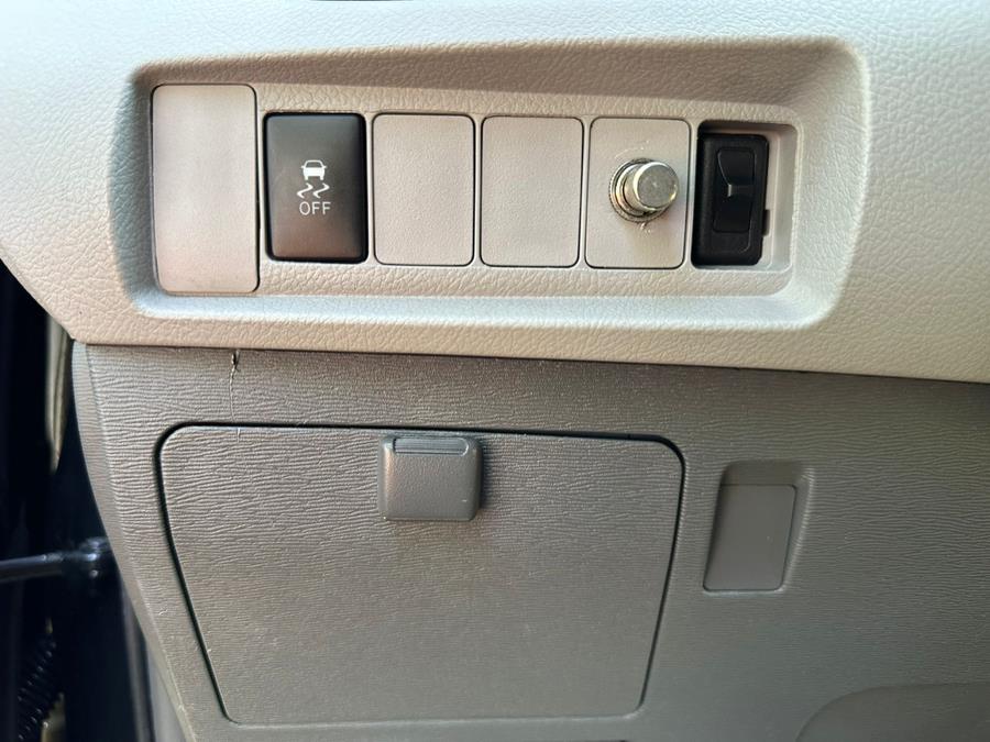 2019 Toyota Sienna L FWD 7-Passenger (Natl) photo