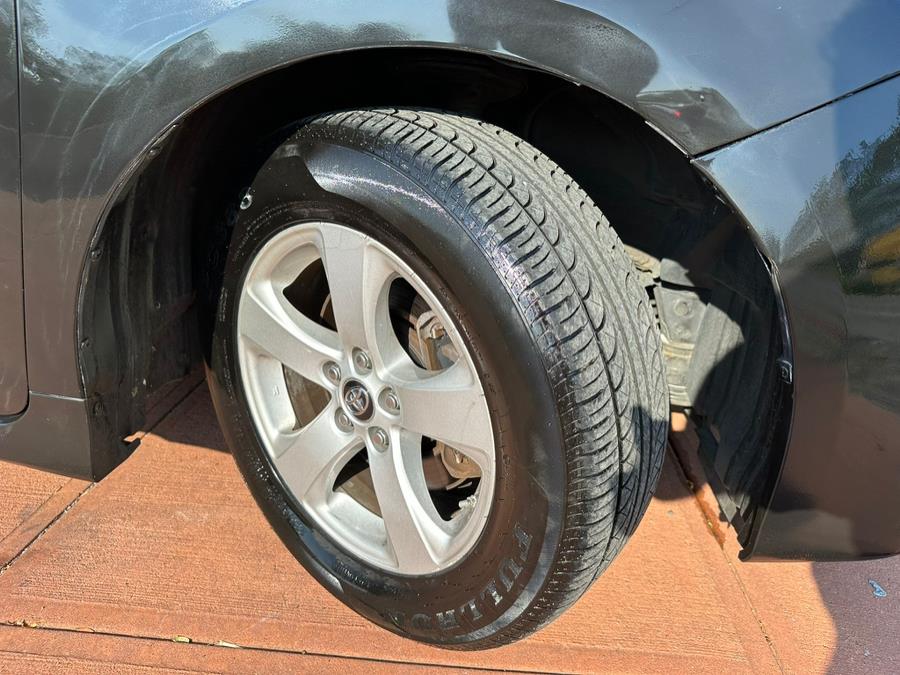 2019 Toyota Sienna L FWD 7-Passenger (Natl) photo