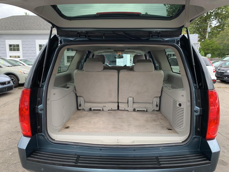 2009 GMC Yukon XL SLE 1500 photo
