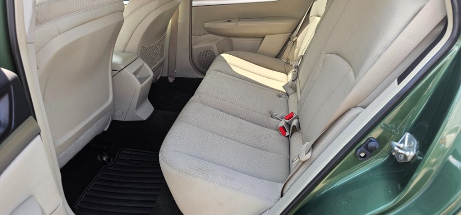 2011 Subaru Outback 2.5i Premium photo