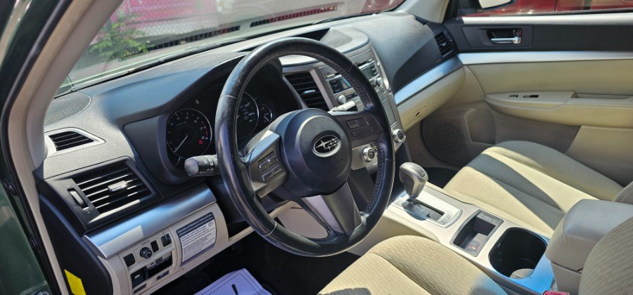 2011 Subaru Outback 2.5i Premium photo