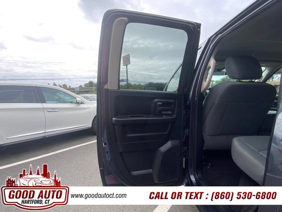 2017 RAM 1500 Express 4x4 Quad Cab 6''4