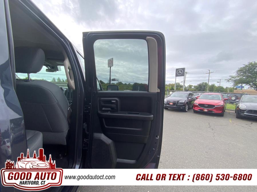 2017 RAM 1500 Express 4x4 Quad Cab 6''4
