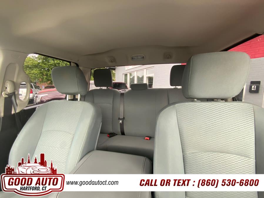 2017 RAM 1500 Express 4x4 Quad Cab 6''4