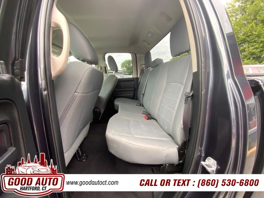2017 RAM 1500 Express 4x4 Quad Cab 6''4