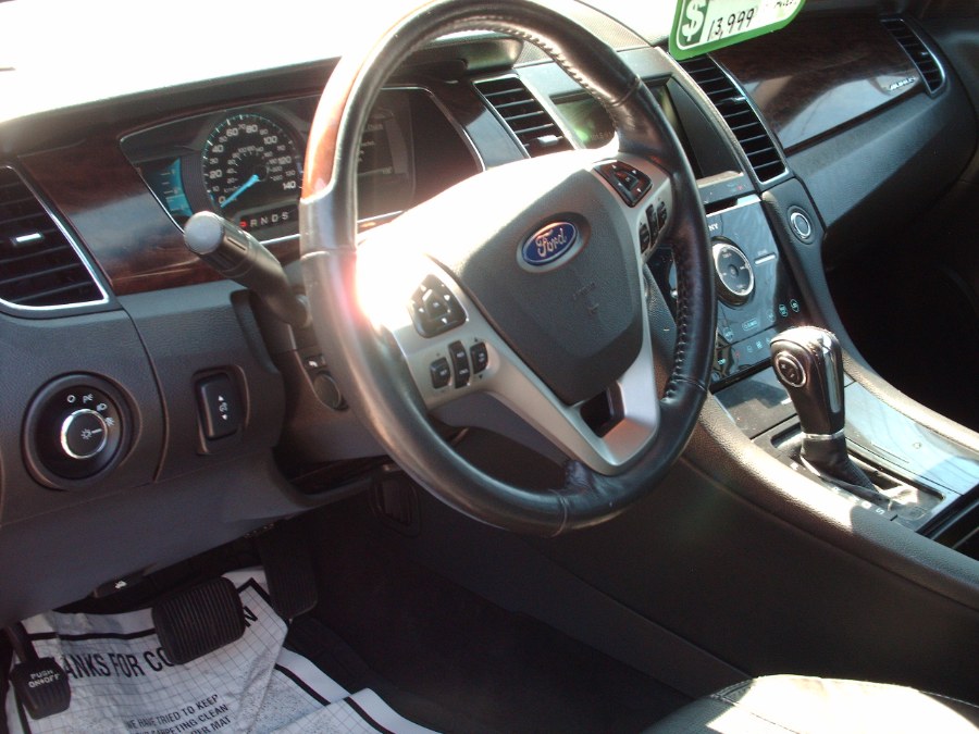 2018 Ford Taurus Limited FWD photo