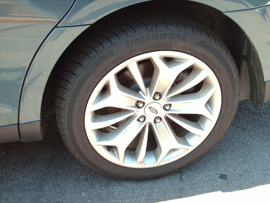 2018 Ford Taurus Limited FWD photo