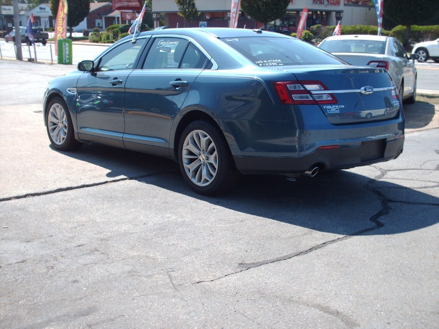 2018 Ford Taurus Limited FWD photo