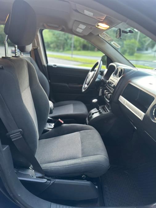 2015 Jeep Compass 4WD 4dr Sport photo