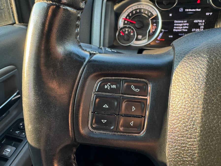 2017 RAM 1500 Big Horn 4x4 Crew Cab 5''7