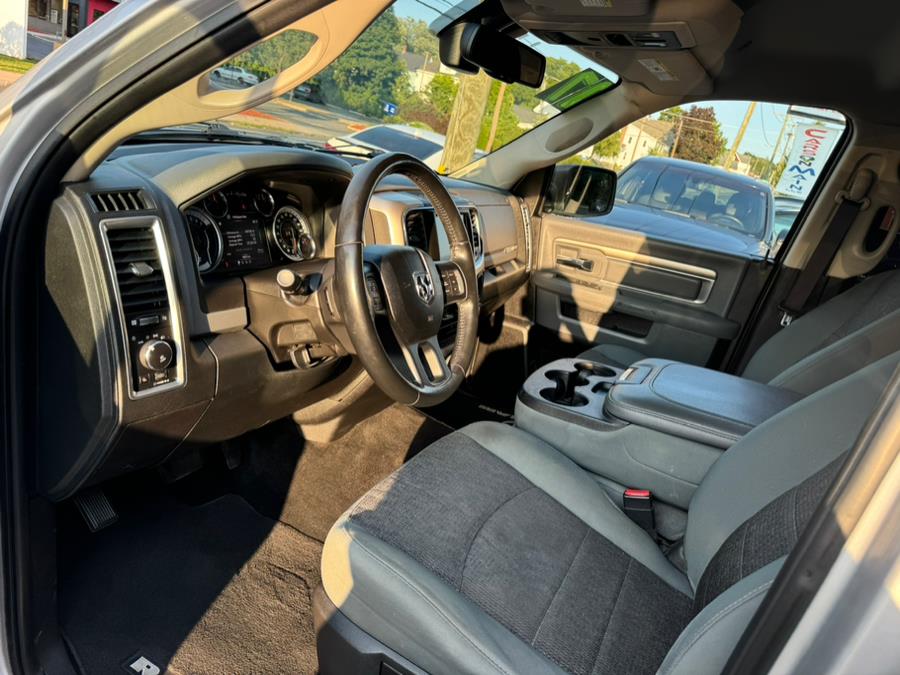 2017 RAM 1500 Big Horn 4x4 Crew Cab 5''7