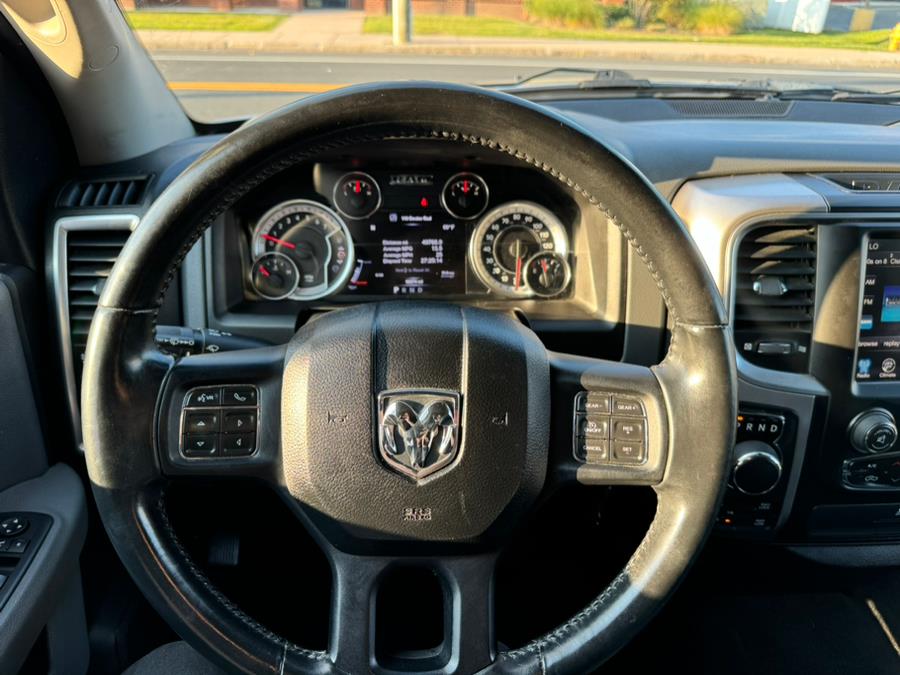 2017 RAM 1500 Big Horn 4x4 Crew Cab 5''7